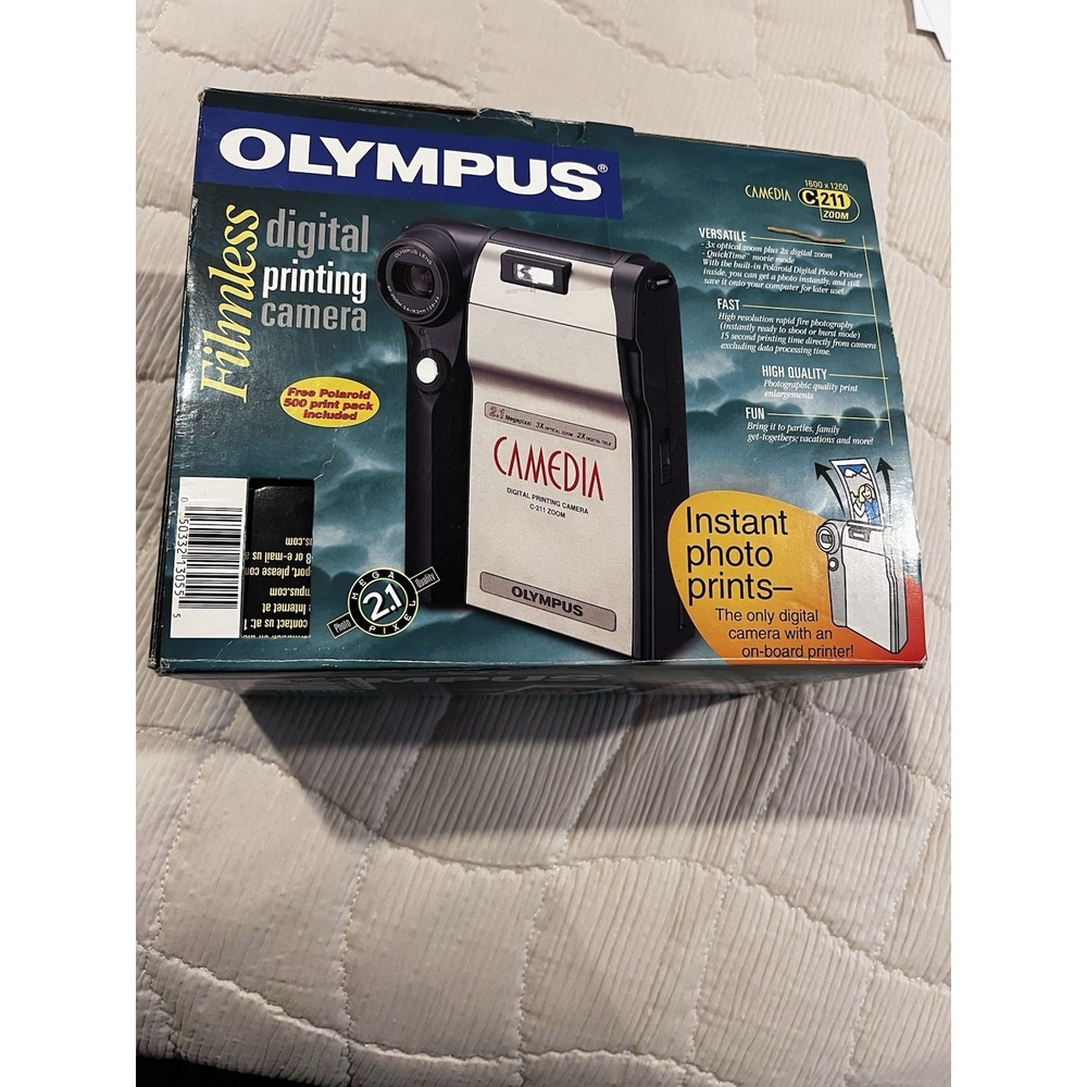 Olympus CAMEDIA C-211 Zoom 2.1MP Digital Camera - Black & Metallic silver
